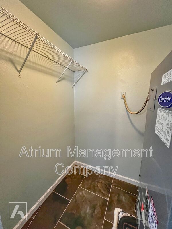 Highland Flats: Rare Find in the Heart of Orlando property image