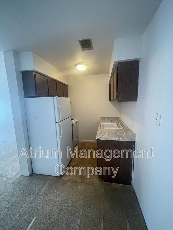 spacious 1 bedroom, 1 bathroom property image