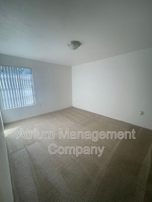 spacious 1 bedroom, 1 bathroom property image