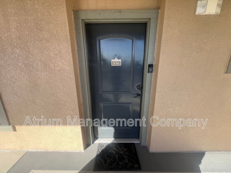 Spacious 3 bedroom Condo with Resort-Style Living! property image