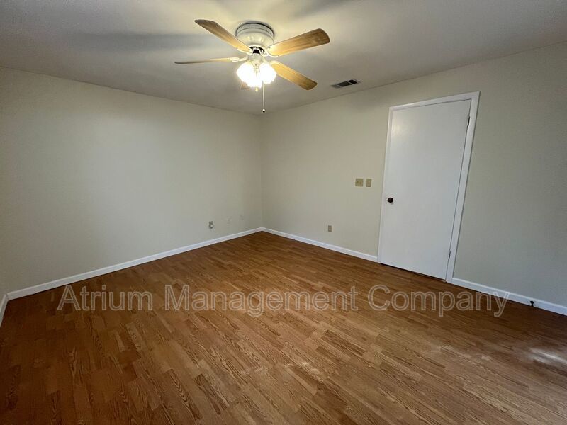 Welcome Home to 805 Buckie Drive: Modern Comfort in a Prime Cul-de-Sac Location property image