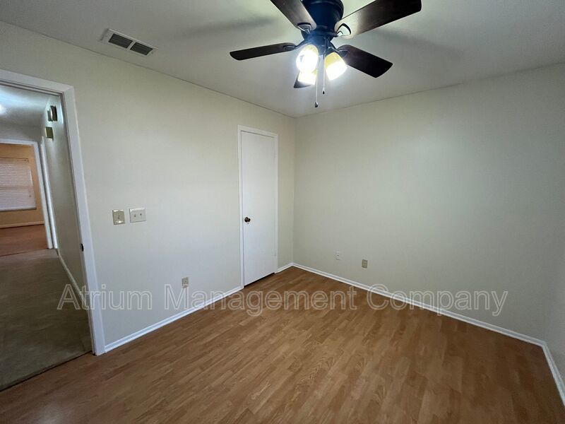 Welcome Home to 805 Buckie Drive: Modern Comfort in a Prime Cul-de-Sac Location property image