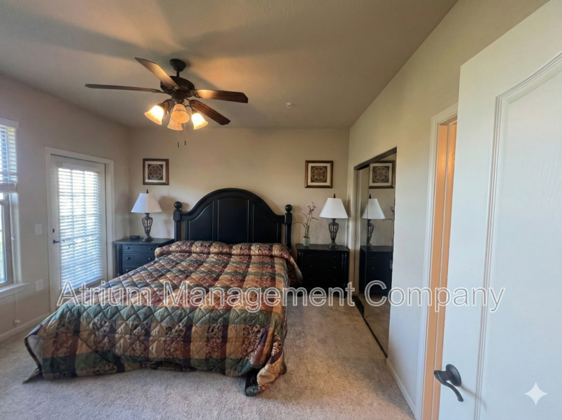 Spacious 3 bedroom Condo with Resort-Style Living! property image
