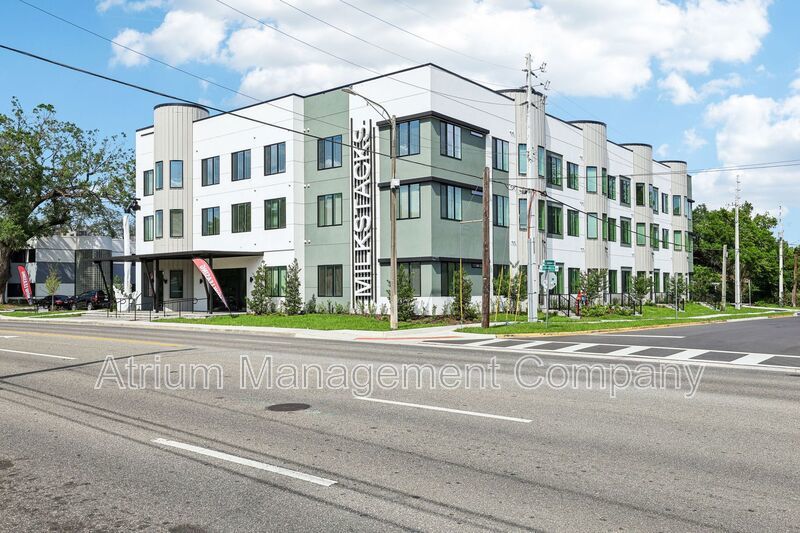 The Milk Stacks: Boutique Luxury Living in Downtown Orlando's Milk District property image