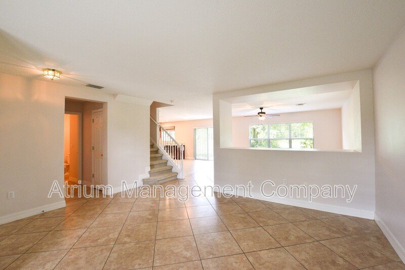 Amazing 4 Bed 2.5 Bath Home For Rent in Orlando, FL! property image