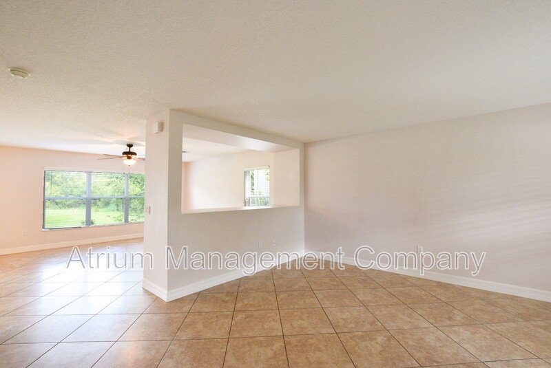 Amazing 4 Bed 2.5 Bath Home For Rent in Orlando, FL! property image