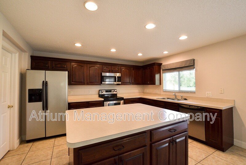 Amazing 4 Bed 2.5 Bath Home For Rent in Orlando, FL! property image