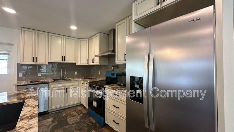 Move-In Ready 3/2 with Garage, Modern Finishes & No HOA property image