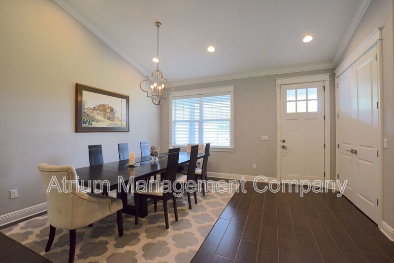 Immaculate 3 Bedroom 2.5 Bathroom w/ Bonus Gated Home! property image