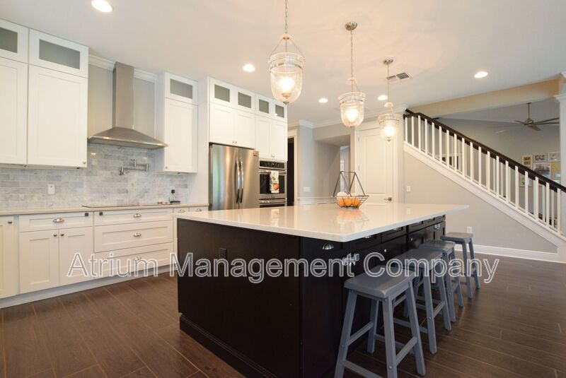 Immaculate 3 Bedroom 2.5 Bathroom w/ Bonus Gated Home! property image