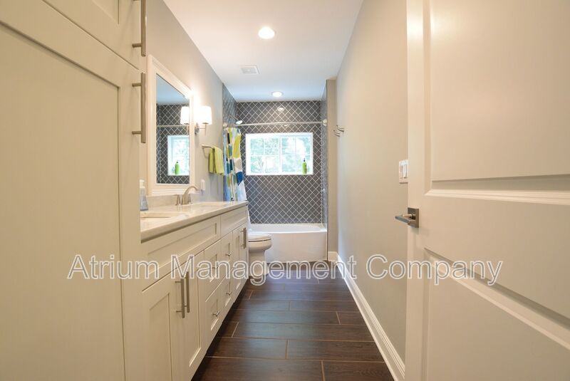 Immaculate 3 Bedroom 2.5 Bathroom w/ Bonus Gated Home! property image