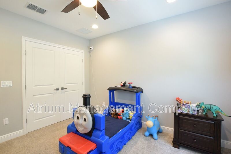 Immaculate 3 Bedroom 2.5 Bathroom w/ Bonus Gated Home! property image