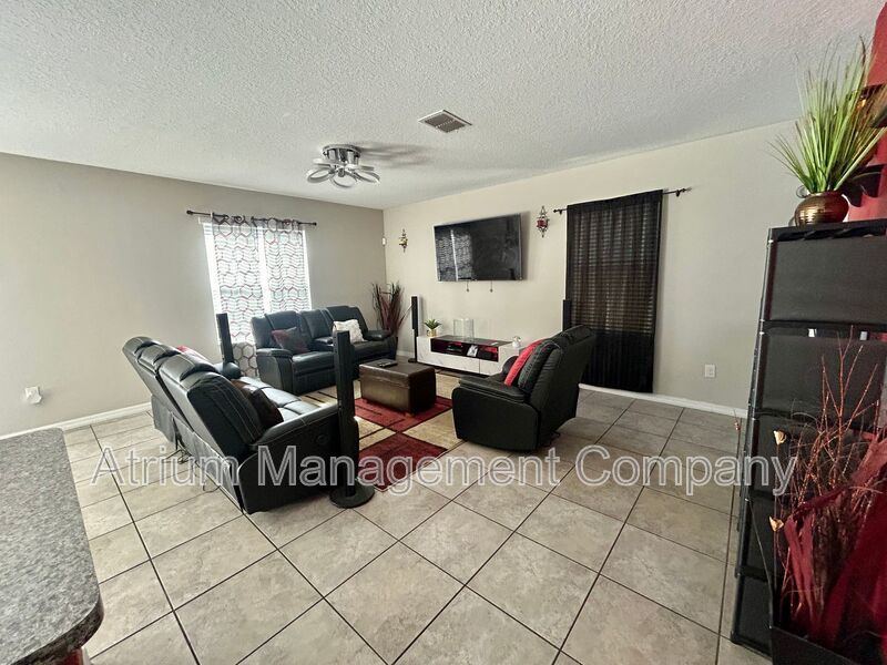 Beautiful 4-Bedroom Home for Rent in Wimauma, FL – Exceptional Value and Amenities property image