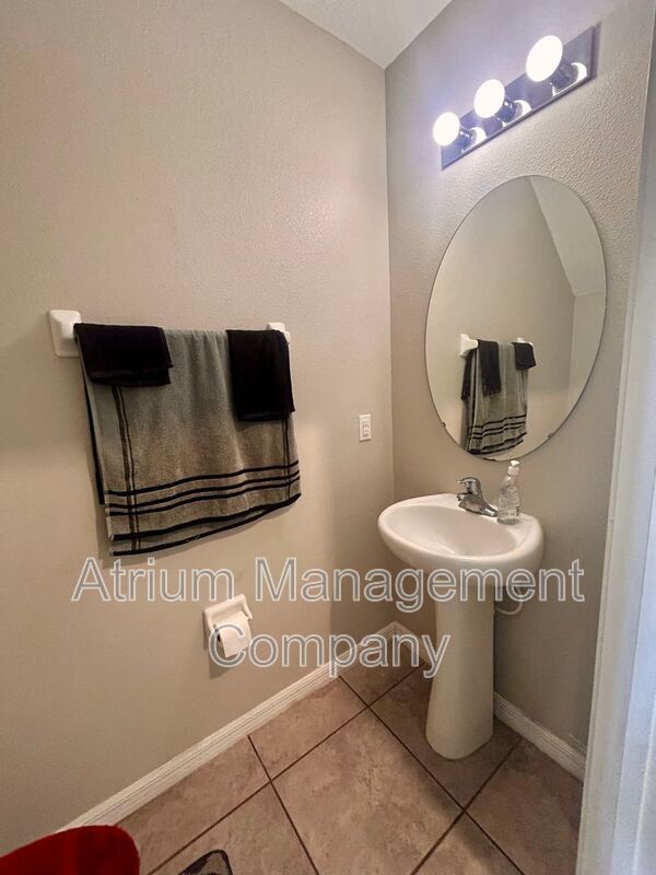 Beautiful 4-Bedroom Home for Rent in Wimauma, FL – Exceptional Value and Amenities property image