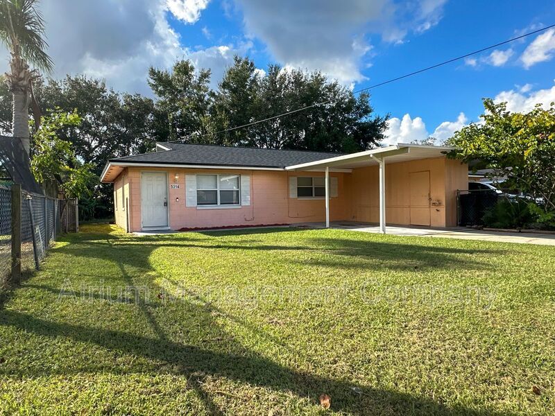 Fully Fenced Privacy in Orlando – Stylish 2 bedroom Near Theme Parks and Beaches! property image