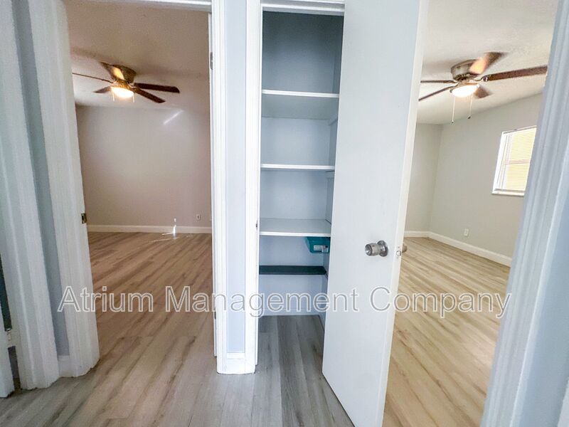Fully Fenced Privacy in Orlando – Stylish 2 bedroom Near Theme Parks and Beaches! property image