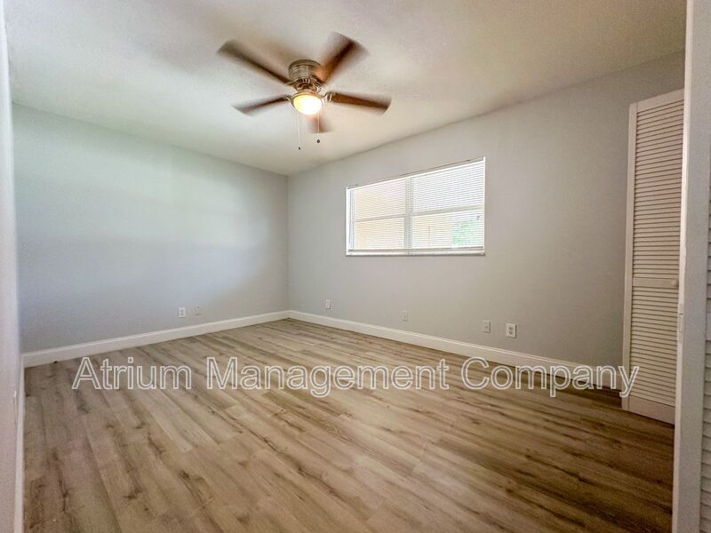 Fully Fenced Privacy in Orlando – Stylish 2 bedroom Near Theme Parks and Beaches! property image