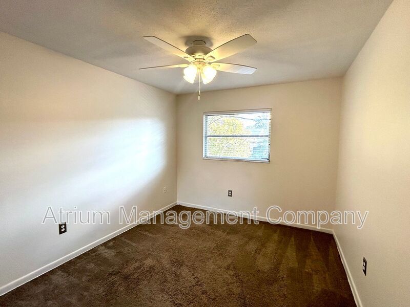 Beautiful College Park 2/1 available NOW!!! property image