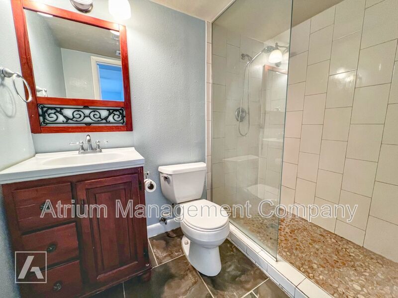 Renovated 1-Bedroom Apartment for Rent in Downtown Orlando | Highland Flats property image