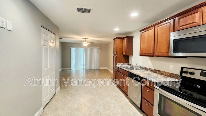 Spacious 2-Bed, 2.5-Bath Townhome in Belleview property image