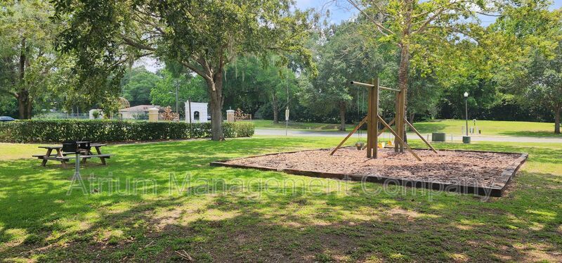 Spacious 2-Bed, 2.5-Bath Townhome in Belleview property image