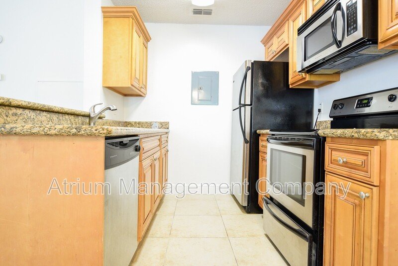 Welcome Home! Bright 2 Bed/2 Bath Condo in Gated Regency Park property image