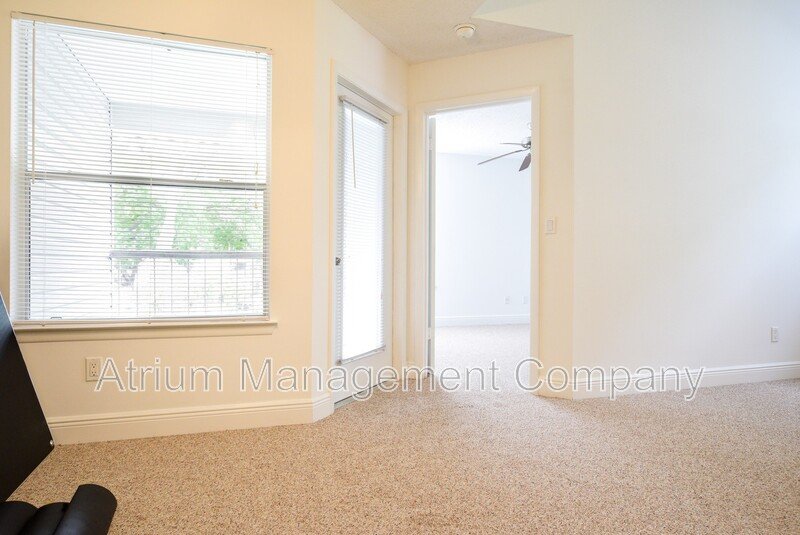 Welcome Home! Bright 2 Bed/2 Bath Condo in Gated Regency Park property image