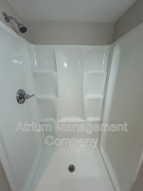 Modern Tampa Studio | Easy Living with Internet & Utilities Included property image