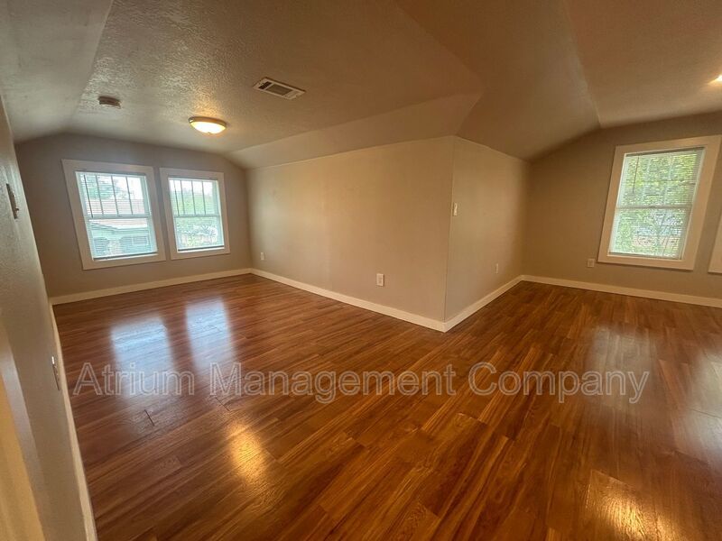 Modern Tampa Studio | Easy Living with Internet & Utilities Included property image