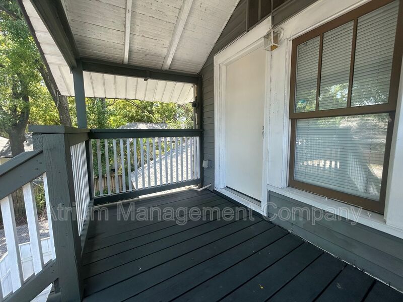 Modern Tampa Studio | Easy Living with Internet & Utilities Included property image