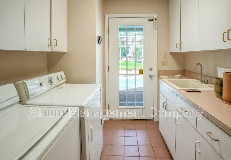 Stunning 3-Bedroom, 3-Bathroom Lakeside Home in Mount Dora with Private Pool & Lakefront Living property image