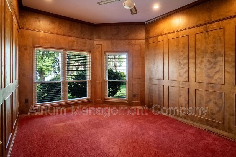 Stunning 3-Bedroom, 3-Bathroom Lakeside Home in Mount Dora with Private Pool & Lakefront Living property image