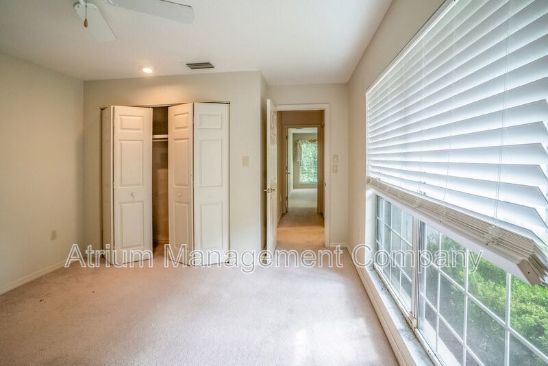 Stunning 3-Bedroom, 3-Bathroom Lakeside Home in Mount Dora with Private Pool & Lakefront Living property image