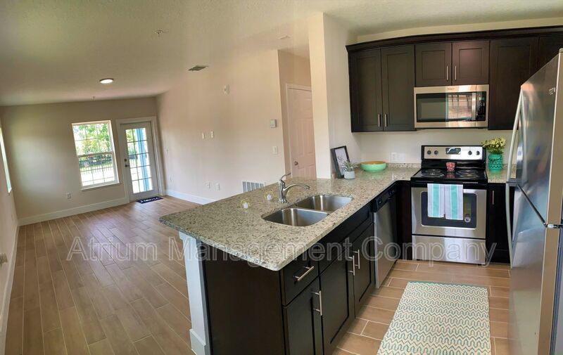 6 weeks free: Modern 3 Bedroom 2 Bathroom For Rent in Orlando, FL!!! property image
