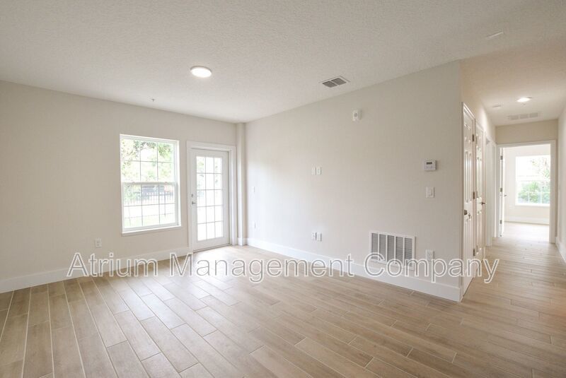 6 weeks free: Modern 3 Bedroom 2 Bathroom For Rent in Orlando, FL!!! property image