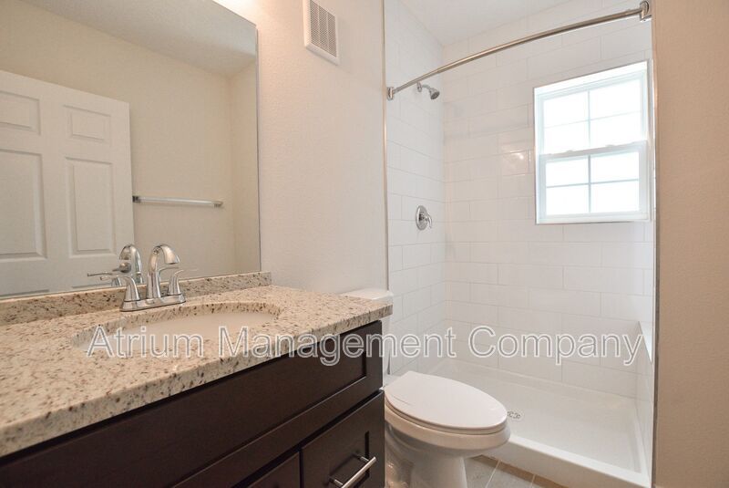 6 weeks free: Modern 3 Bedroom 2 Bathroom For Rent in Orlando, FL!!! property image