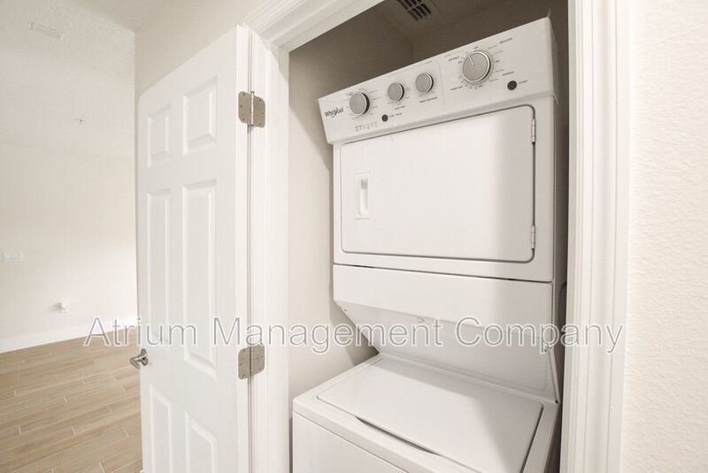 6 weeks free: Modern 3 Bedroom 2 Bathroom For Rent in Orlando, FL!!! property image