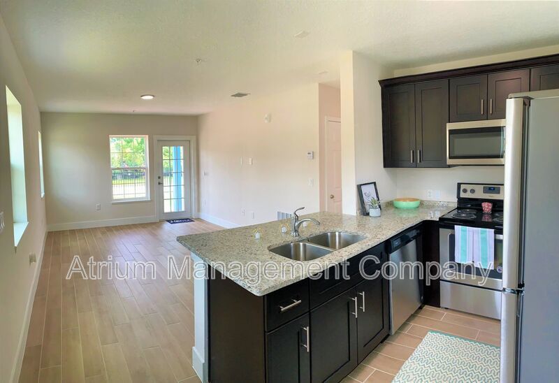 6 weeks free: Modern 3 Bedroom 2 Bathroom For Rent in Orlando, FL!!! property image