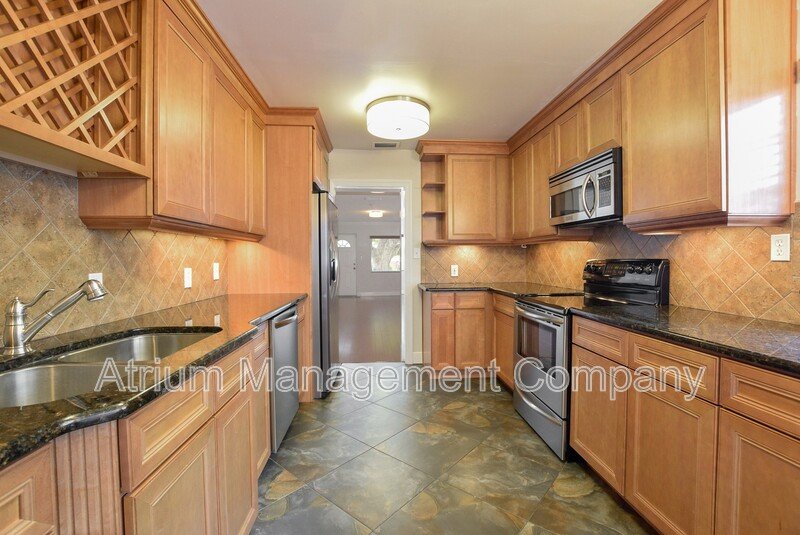 Charming 4/2 Colonial Town North Home with Oversized Fenced Yard property image