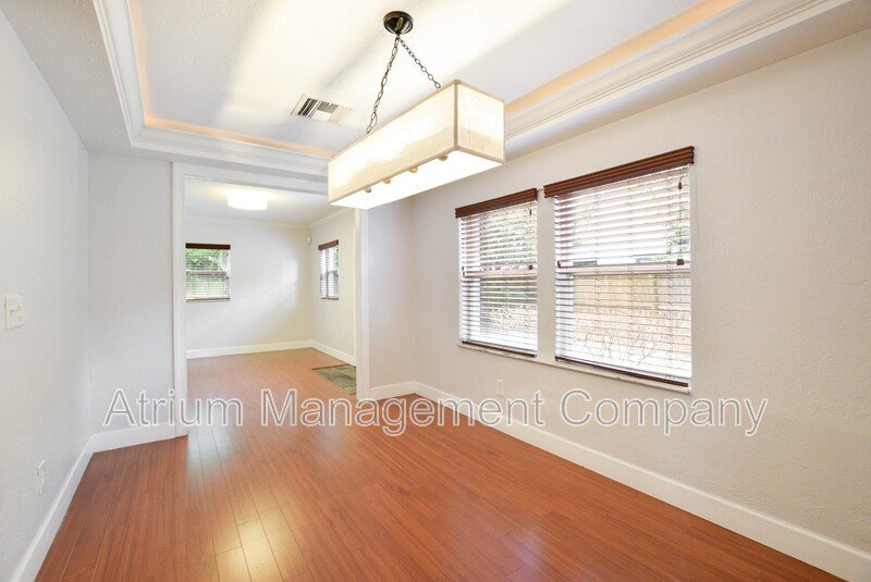 Charming 4/2 Colonial Town North Home with Oversized Fenced Yard property image