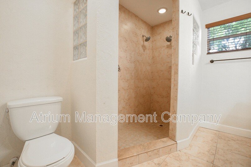 Charming 4/2 Colonial Town North Home with Oversized Fenced Yard property image