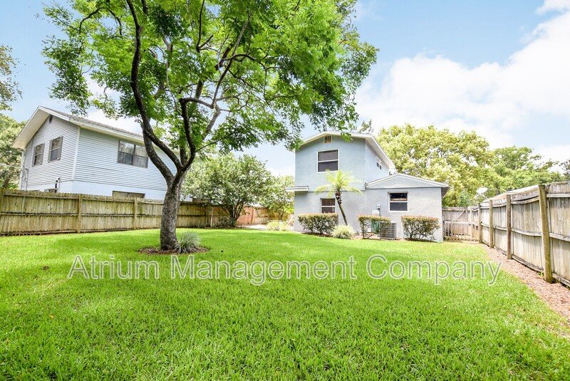 Charming 4/2 Colonial Town North Home with Oversized Fenced Yard property image