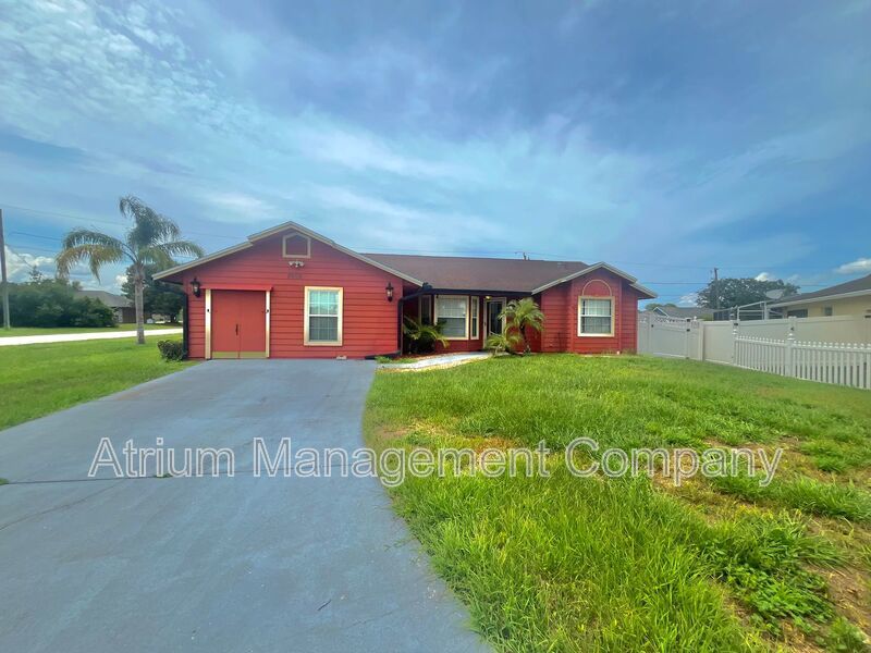Discover your dream home in this beautiful 4-bedroom, 2-bath gem in Deltona! property image