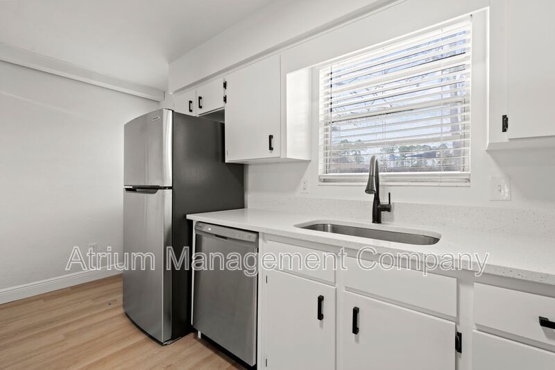 Get 1 Free Month's Rent! Move In READY! 2 Bedroom 1 Bathroom Townhome property image