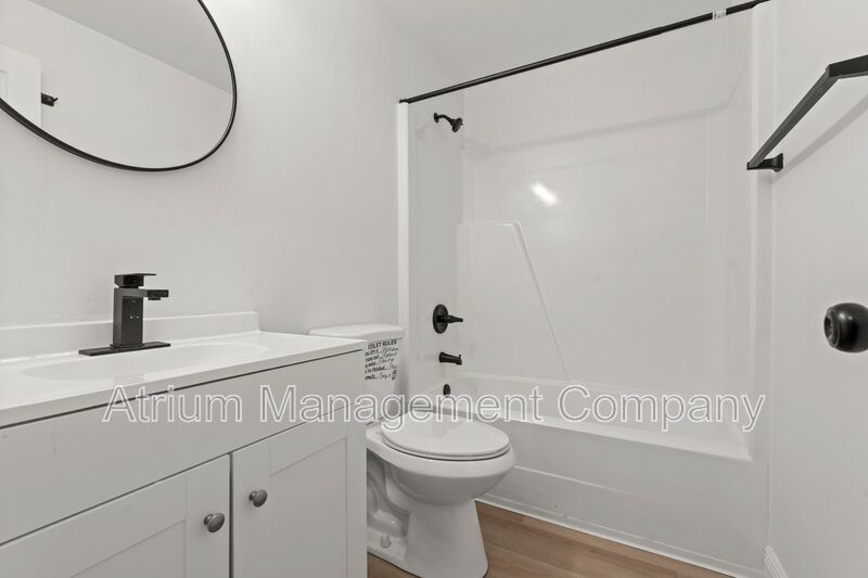 Get 1 Free Month's Rent! Move In READY! 2 Bedroom 1 Bathroom Townhome property image