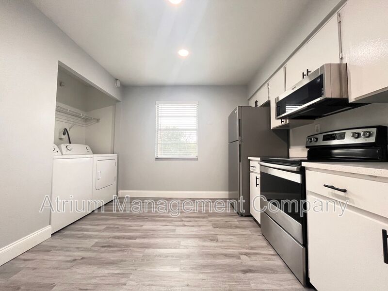 Top floor two bedroom apartment, pet friendly! property image