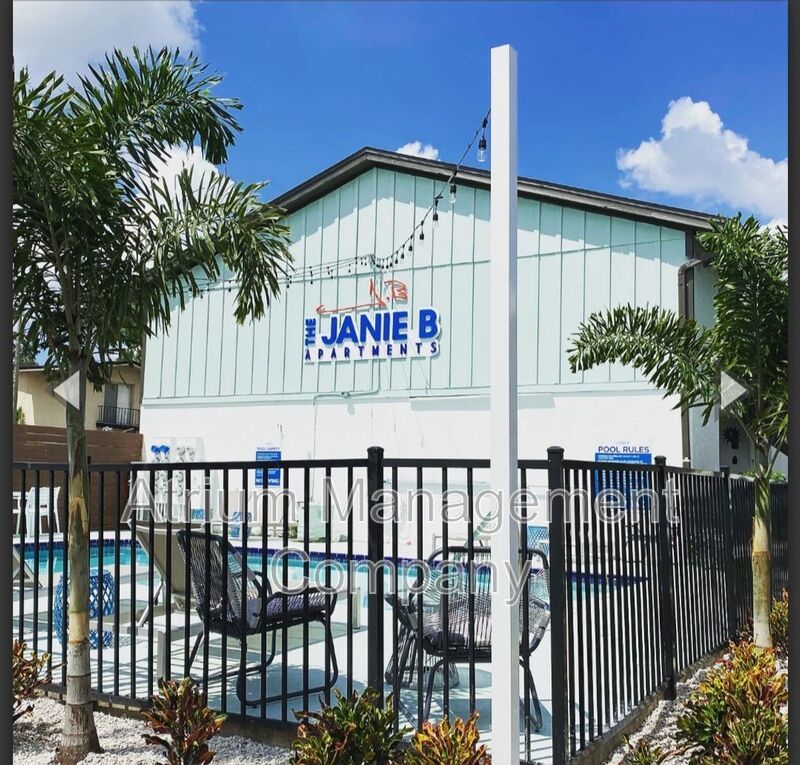 Top floor two bedroom apartment, pet friendly! property image