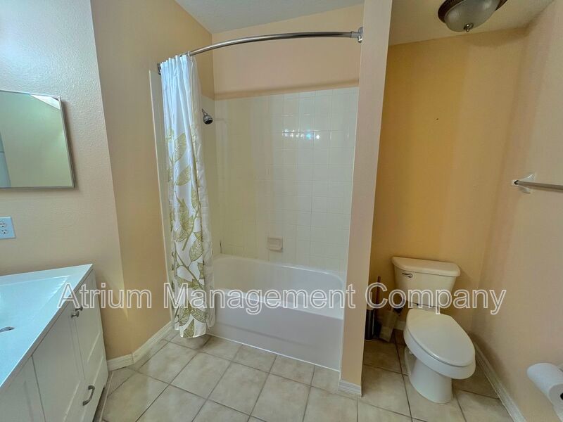 First-Floor Condo by UCF – Save $500 on Your First Month property image