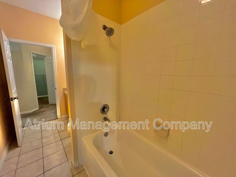 First-Floor Condo by UCF – Save $500 on Your First Month property image