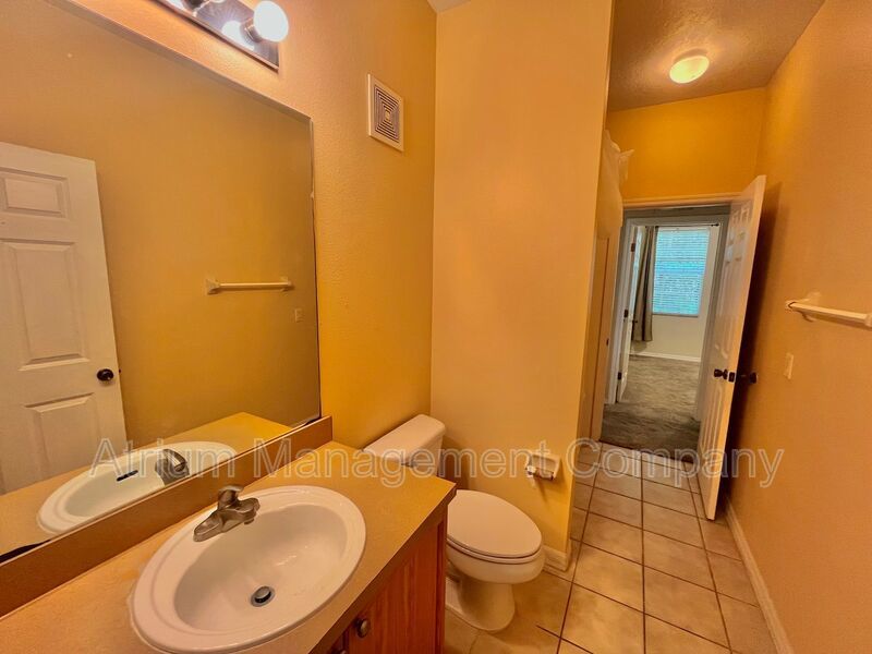 First-Floor Condo by UCF – Save $500 on Your First Month property image